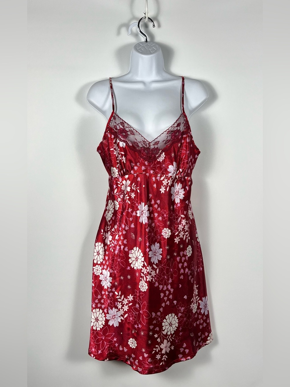 Victoria's Secret PINK Red Satin‎ Floral Heart Slip Dress Nightwear Size Medium